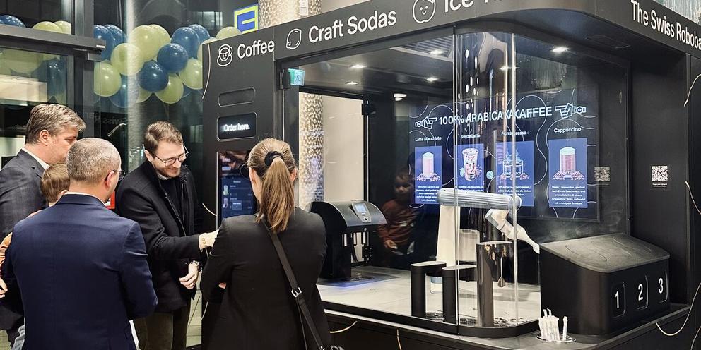 Image of The Smyze Robo is now up and running at the brand-new EDEKA Graf in Frankfurt, FOUR Frankfurt!